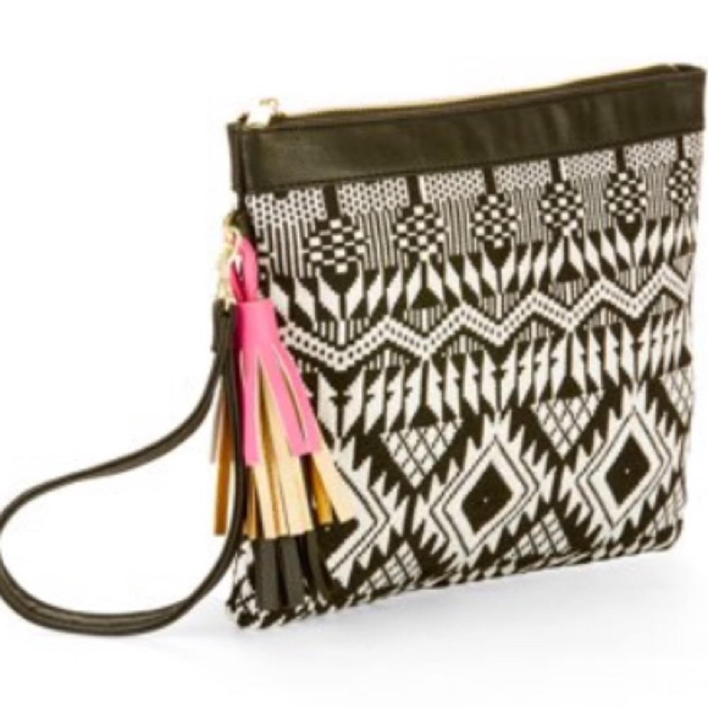 Wristlet 💄💋👜🕶